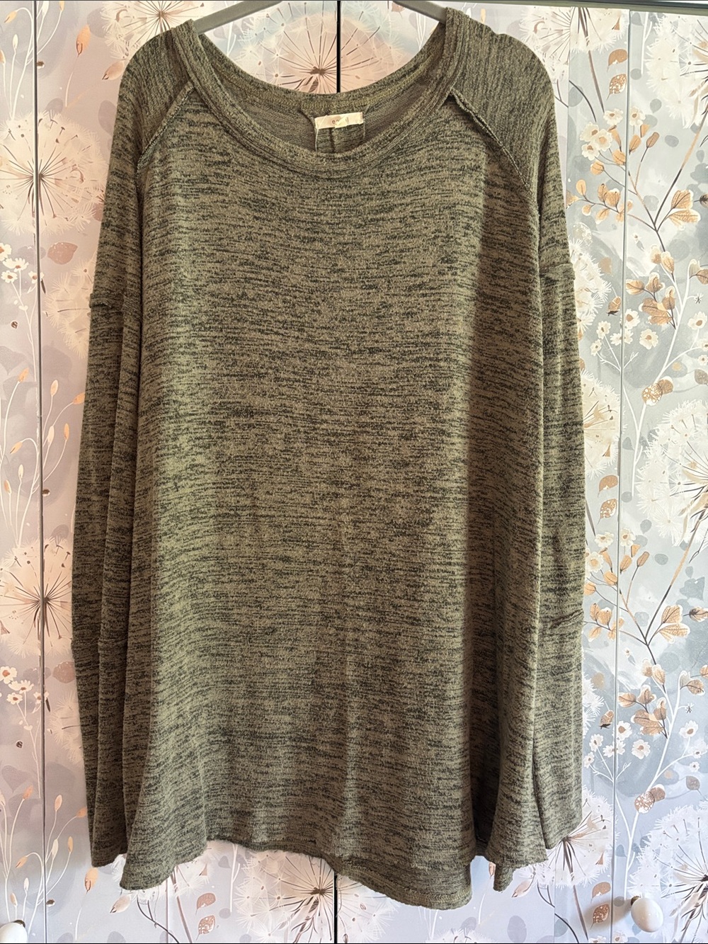 easel Olive Knit Crewneck Top
